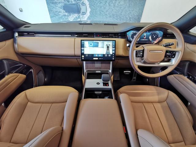 レンジローバー オートバイオグラフィー　１オーナー　２５年モデル　電動サイドステップ　禁煙車　スライディングパノラミックルーフ　ブラックルーフ　２２インチＳｔｙｌｅ１０７３　　オールホイールステアリング　（ヒーター＆クーラー、マッサージ）（13枚目）