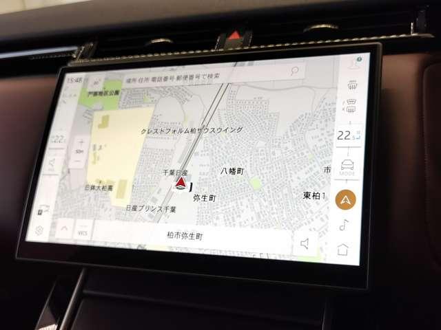 レンジローバーヴェラール 　電子制御エアサスペンション　２２ｉｎｃアルミ　禁煙車スライディングパノラミックルーフ　ブラックコントラストルーフ　Ｍｅｒｉｄｉａｎ　ＡＣＣ（17枚目）