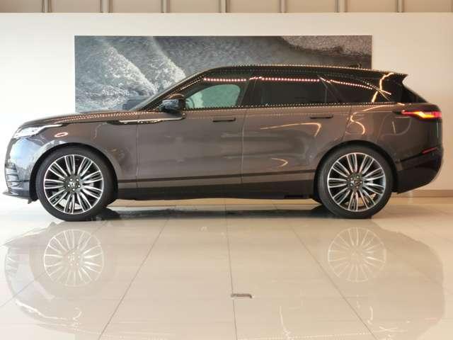 レンジローバーヴェラール 　５６台限定車　１オーナー　サンルーフ　エアサスペンション　２２インチスタイル９００７アロイホイール（サテンライトシルバーコントラストダイヤモンドターンドフィニッシュ）　ヒーター＆クーラーシート（29枚目）