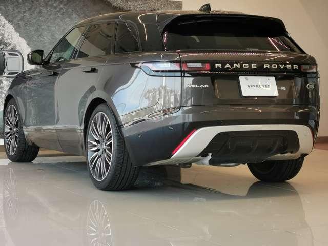 レンジローバーヴェラール 　５６台限定車　１オーナー　サンルーフ　エアサスペンション　２２インチスタイル９００７アロイホイール（サテンライトシルバーコントラストダイヤモンドターンドフィニッシュ）　ヒーター＆クーラーシート（33枚目）
