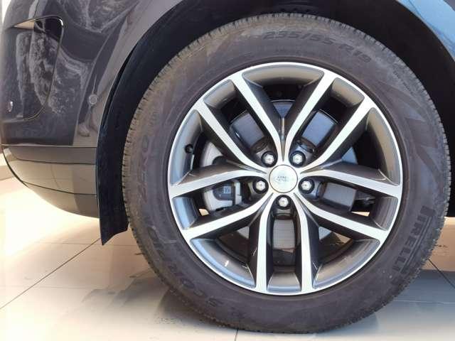 レンジローバーイヴォーク 　１オーナー　カルパチアングレー　ヒーター付きフロントシート　禁煙車　アダプティブクルーズコントロール　レーンキープアシスト　ステアリングホイールヒーター　インタラクティブドライバーディスプレイ（28枚目）