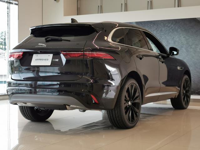 Fペイス R-ダイナミック SE P250 4WD 禁煙車 サンルーフ コールドクライメートパック リアシートリモートリリースレバー プライバシーガラス(24枚目)