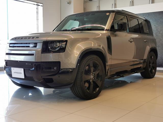 ディフェンダー １１０アーバナイト’２２　ディーゼルターボ　４ＷＤ　禁煙車　７人乗り　２２インチｓｔｙｌｅ５０９８　スライディングパノラミックルーフ（7枚目）