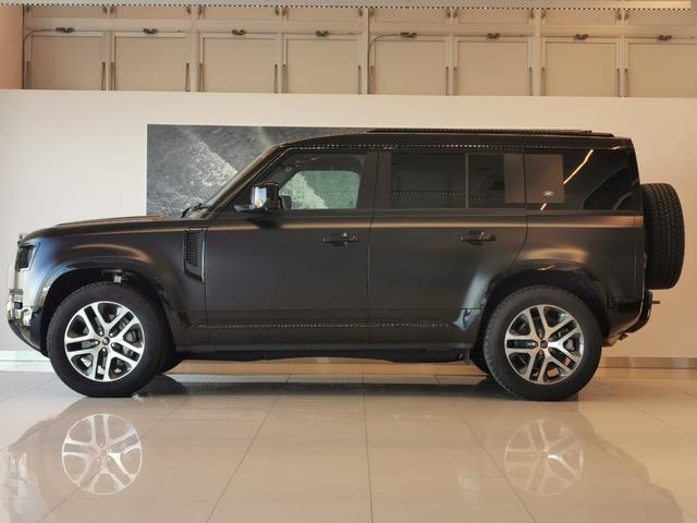 ディフェンダー １１０イースナーエディション　イースナーエディション　ディーゼルターボ　４ＷＤ　エクステンデッドブラックエクステリアパック　サテンプロテクティブフィルム　マトリクスＬＥＤヘッドライト　シグネチャーＤＲＬ付　エアサスペンションパック（15枚目）