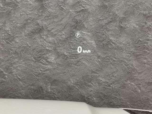 ディフェンダー １１０Ｘ－ダイナミックＨＳＥ　Ｄ３００　ディーゼルターボ　４ＷＤ　禁煙車　７人乗り　エアサスペンション　２２インチＡＷ（5枚目）