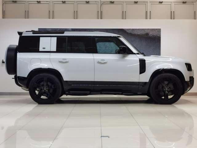 ディフェンダー １１０Ｘ－ダイナミックＨＳＥ　Ｄ３００　ディーゼルターボ　４ＷＤ　禁煙車　７人乗り　エアサスペンション　２２インチＡＷ（32枚目）