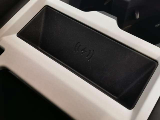 ディフェンダー ９０Ｘ－ダイナミックＨＳＥ　Ｄ３５０　ディーゼルターボ　４ＷＤ　１オーナー　禁煙車　エアサスペンションパック　マットプロテクティブフィルム　ブラックルーフレール（12枚目）