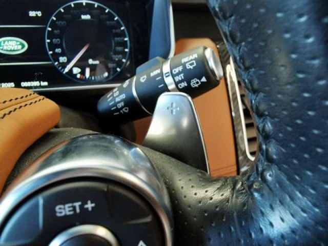 レンジローバースポーツ ＳＶＲ　４ＷＤ　禁煙車　電子制御エアサスペンション　Ｖ８スパーチャージャー（17枚目）