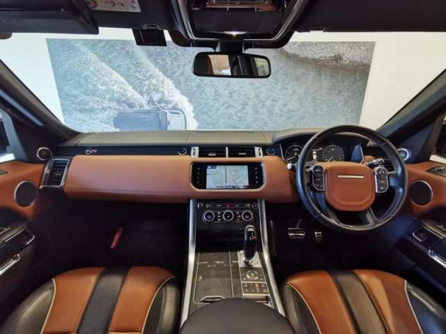 レンジローバースポーツ ＳＶＲ　４ＷＤ　禁煙車　電子制御エアサスペンション　Ｖ８スパーチャージャー（20枚目）