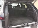 ラゲッジスペースもご覧の容量です。セカンドシートを倒せばフラットになり、更に大きい荷物を収容できます。アウトドアにも活躍する１台です。