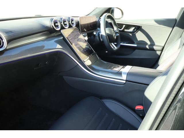 Ｃクラスステーションワゴン Ｃ２００ステーションワゴンアバンギャルドＡＭＧライＰ　１オーナー　レーダーＰ　レザーエクスクルーシブＰ　ベーシックＰ　パノラマＳＲ　黒革　ＭＢＵＸ　ＡＲナビＴＶ　ＡｐｐｌｅＣａｒＰｌａｙ　電動Ｒゲート　３６０度カメラ　ＨＵＤ　ＡＭＧ１８ＡＷ　新車保証（23枚目）