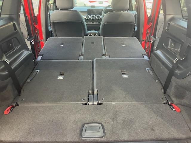 ＧＬＢ ＧＬＢ１８０　ＡＭＧラインパッケージ　ＡＭＧレザーエクスクルーシブパッケージ　アドバンスドパッケージ　３列シート　Ｂｌｕｅｔｏｏｔｈ接続　ＥＴＣ　ＬＥＤヘッドライト　ＴＶ　アイドリングストップ　クルーズコントロール（12枚目）