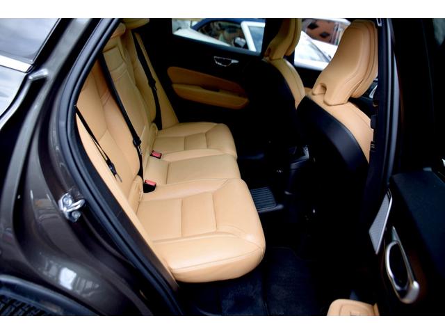 ＸＣ６０ Ｔ８　ツインエンジン　ＡＷＤ　インスクリプション　パノラマルーフ　ベージュレザー　Ｂｏｗｅｒｓ　Ｗｉｌｋｉｎｓサウンド　３６０°カメラ　２０インチアルミ　ブラインドスポットモニター　レーンアシスト　Ｃａｒ　Ｐｌａｙ　前後ドライブレコーダー（16枚目）