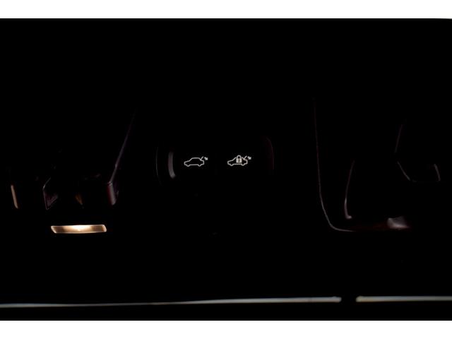 ＸＣ６０ Ｔ８　ツインエンジン　ＡＷＤ　インスクリプション　パノラマルーフ　ベージュレザー　Ｂｏｗｅｒｓ　Ｗｉｌｋｉｎｓサウンド　３６０°カメラ　２０インチアルミ　ブラインドスポットモニター　レーンアシスト　Ｃａｒ　Ｐｌａｙ　前後ドライブレコーダー（29枚目）