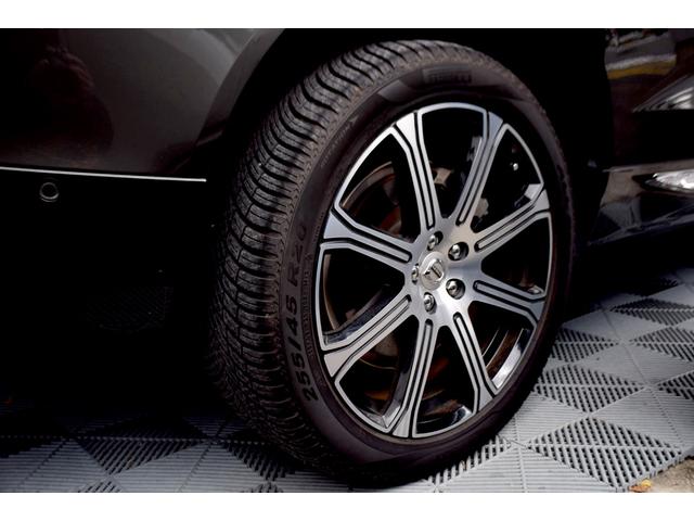 ＸＣ６０ Ｔ８　ツインエンジン　ＡＷＤ　インスクリプション　パノラマルーフ　ベージュレザー　Ｂｏｗｅｒｓ　Ｗｉｌｋｉｎｓサウンド　３６０°カメラ　２０インチアルミ　ブラインドスポットモニター　レーンアシスト　Ｃａｒ　Ｐｌａｙ　前後ドライブレコーダー（30枚目）