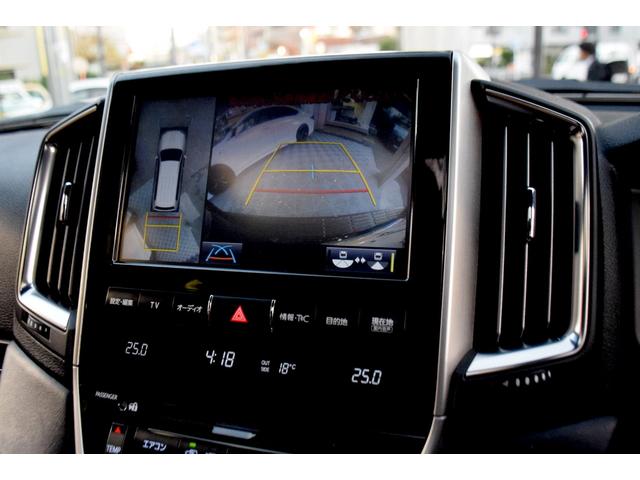 ３６０°カメラにより、より安全に駐車可能となっております。