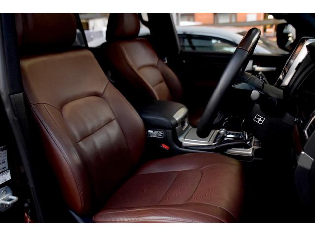 シート状態良好です。シートに破れやシワもなく綺麗な状態を保っております。ジュースのシミもありません。