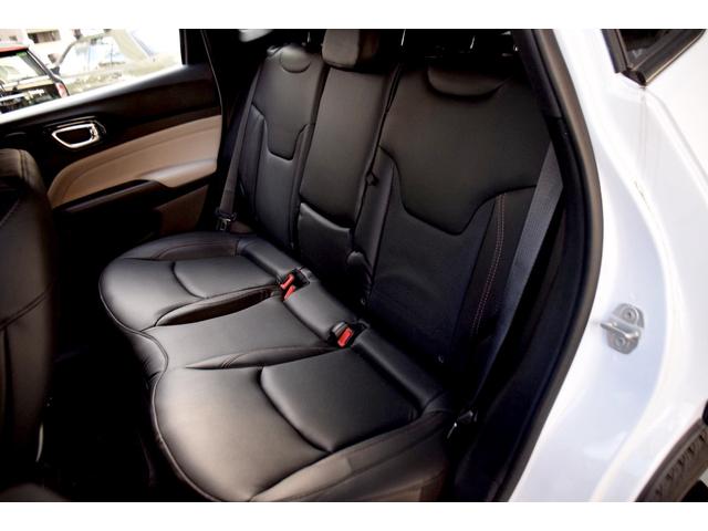 ジープ・コンパス リミテッド 1オーナー 360°カメラ シートヒーター 革シート レーンアシスト カープレイ(17枚目)