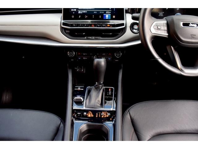 ジープ・コンパス リミテッド 1オーナー 360°カメラ シートヒーター 革シート レーンアシスト カープレイ(19枚目)