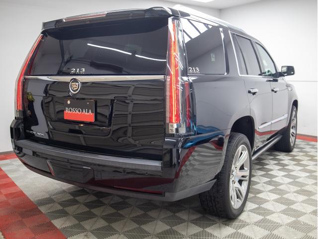 キャデラックエスカレード プレミアム　４ＷＤ　サンルーフ　フリップダウンモニター（45枚目）