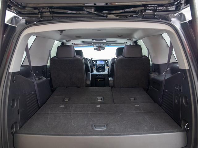 キャデラックエスカレード プレミアム　４ＷＤ　サンルーフ　フリップダウンモニター（46枚目）