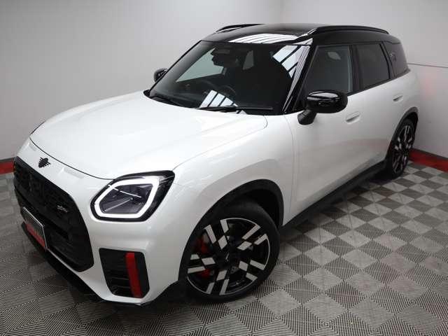 MINI ジョンクーパーワークス カントリーマンオール4JCW DCT 4WD harman/kardonスピーカー 電動パノラマガラスサンルーフ AppleCarplay 360°カメラ パワーシート ハンドオフクルーズコントロール(2枚目)