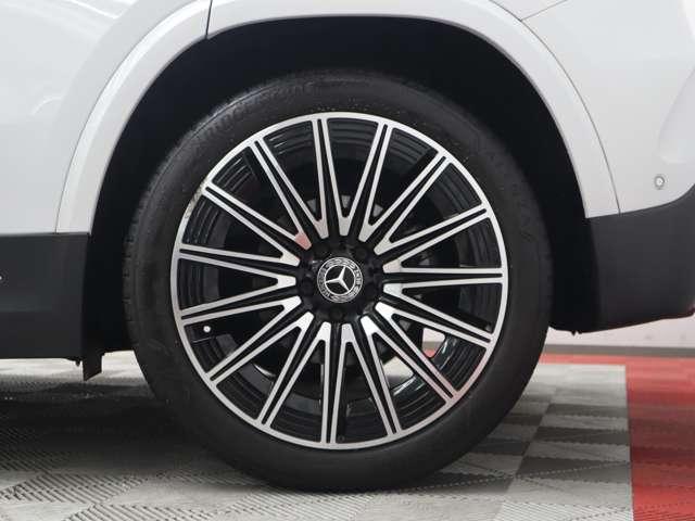 ＧＬＡクラス ＧＬＡ２００ｄ　４マチック　ＡＭＧラインパッケージ　ディーゼルターボ　４ＷＤ　アドバンスドパッケージ　パノラミックスライディングルーフ　レザーエクスクルーシブパッケージ　レーダーセーフティパッケージ　マルチビームＬＥＤライト　２０インチＡＷ　サンルーフ（9枚目）