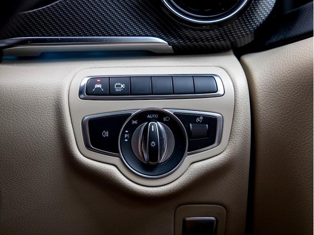 MERCEDES BENZ V-CLASS V220D AVANTGARDE LONG AMG LINE PACKAGE