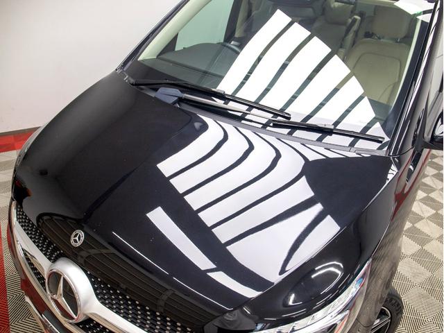 MERCEDES BENZ V-CLASS V220D AVANTGARDE LONG AMG LINE PACKAGE