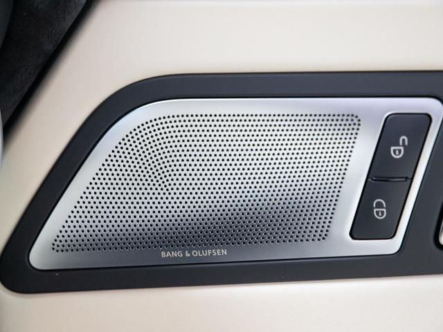 ＳＬＳ ＡＭＧ ベースグレード　ＳＬＳ　ＡＭＧ　禁煙　屋内保管　ＭＥＣデザインエアロ　アルミ　Ｂａｎｇ＆Ｏｌｕｆｓｅｎ　ＢｅｏＳｏｕｎｄ　ＡＭＧサウンドシステム　フルレザー　カーボンインテリア（20枚目）