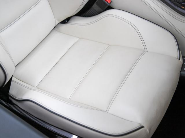 ＳＬＳ ＡＭＧ ベースグレード　ＳＬＳ　ＡＭＧ　禁煙　屋内保管　ＭＥＣデザインエアロ　アルミ　Ｂａｎｇ＆Ｏｌｕｆｓｅｎ　ＢｅｏＳｏｕｎｄ　ＡＭＧサウンドシステム　フルレザー　カーボンインテリア（58枚目）