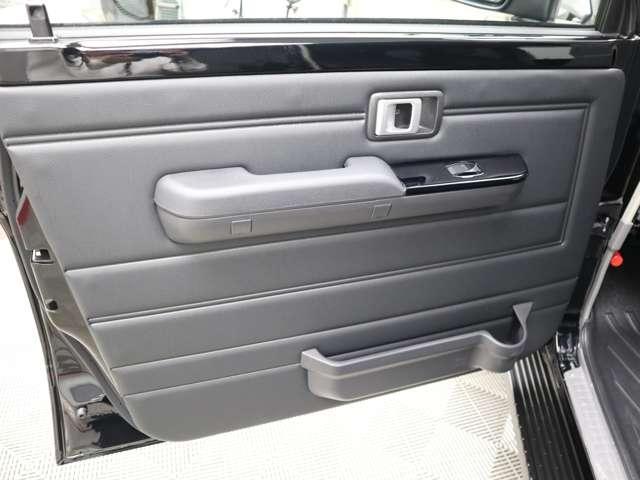 ランドクルーザー７０ ＡＸ　ディーゼルターボ　４ＷＤ　ＪＡＯＳパーツ！インテリアパネル　カロッツエリアサイバーナビ　デジタルインナーミラー　ＬＥＤフォグ　本革ステア　ＲＡＹＳ１６ＡＷ　グッドリッジブロックタイヤ　社外スピーカー（15枚目）