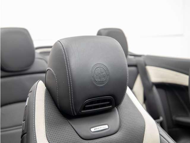 Cクラス C63 Sカブリオレ レーダーセーフティPKG エアバランスPKG Burmesterサウンド LEDインテリジェントライトシステム ブラックナッパレザーシート DINAMICAコンビハンドル シートヒーター ドラレコ E(12枚目)