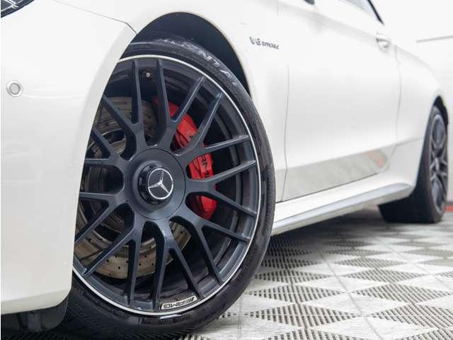 Cクラス C63 Sカブリオレ レーダーセーフティPKG エアバランスPKG Burmesterサウンド LEDインテリジェントライトシステム ブラックナッパレザーシート DINAMICAコンビハンドル シートヒーター ドラレコ E(23枚目)