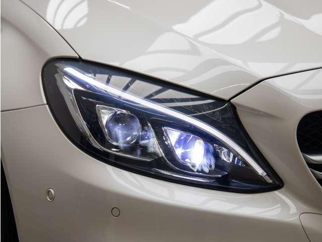 Cクラス C63 Sカブリオレ レーダーセーフティPKG エアバランスPKG Burmesterサウンド LEDインテリジェントライトシステム ブラックナッパレザーシート DINAMICAコンビハンドル シートヒーター ドラレコ E(41枚目)