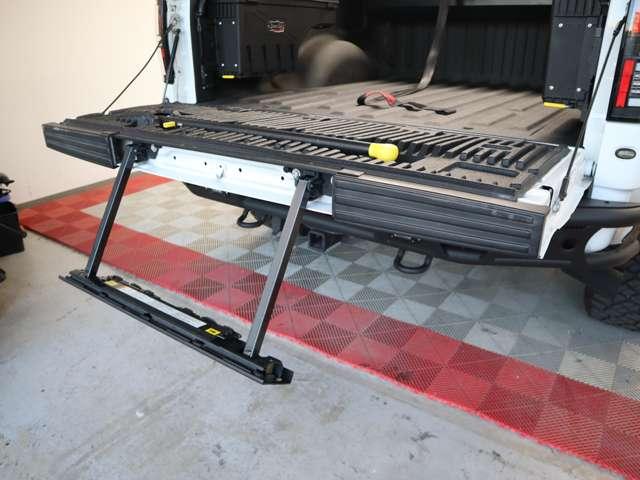 F-150 SVT ラプター フルカスタム whippleスーパーチャージャー700hpキット fabtec4インチリフトアップ iconビレットアッパーアーム fuel ZEPHYR18インチAW BFグッドリッチkm3 37×(49枚目)