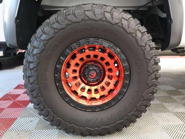 F-150 SVT ラプター フルカスタム whippleスーパーチャージャー700hpキット fabtec4インチリフトアップ iconビレットアッパーアーム fuel ZEPHYR18インチAW BFグッドリッチkm3 37×(61枚目)