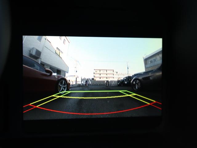 ＦＦ Ｆ１　ＤＣＴ　４ＷＤ　Ｖ１２　可変ブリリアントマフラー純正有　タンカラー革シート　パワーシート　ナビ　バックカメラ　パークセンサー　カーボンセラミックブレーキ　２０インチ鍛造ホイール　プロテクションフィルム（15枚目）