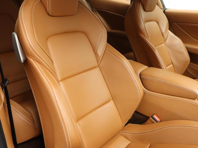 ＦＦ Ｆ１　ＤＣＴ　４ＷＤ　Ｖ１２　可変ブリリアントマフラー純正有　タンカラー革シート　パワーシート　ナビ　バックカメラ　パークセンサー　カーボンセラミックブレーキ　２０インチ鍛造ホイール　プロテクションフィルム（33枚目）