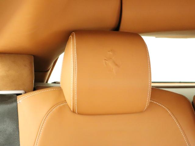 ＦＦ Ｆ１　ＤＣＴ　４ＷＤ　Ｖ１２　可変ブリリアントマフラー純正有　タンカラー革シート　パワーシート　ナビ　バックカメラ　パークセンサー　カーボンセラミックブレーキ　２０インチ鍛造ホイール　プロテクションフィルム（42枚目）