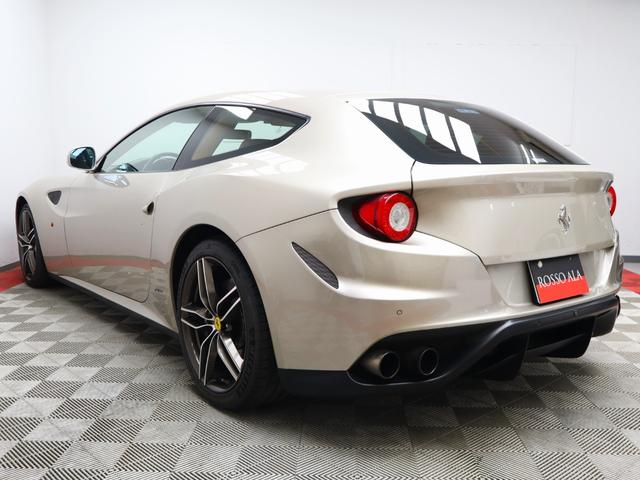 ＦＦ Ｆ１　ＤＣＴ　４ＷＤ　Ｖ１２　可変ブリリアントマフラー純正有　タンカラー革シート　パワーシート　ナビ　バックカメラ　パークセンサー　カーボンセラミックブレーキ　２０インチ鍛造ホイール　プロテクションフィルム（51枚目）