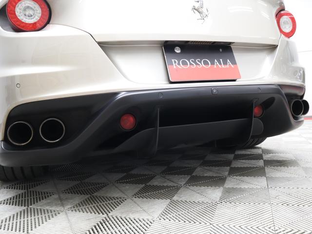 ＦＦ Ｆ１　ＤＣＴ　４ＷＤ　Ｖ１２　可変ブリリアントマフラー純正有　タンカラー革シート　パワーシート　ナビ　バックカメラ　パークセンサー　カーボンセラミックブレーキ　２０インチ鍛造ホイール　プロテクションフィルム（53枚目）