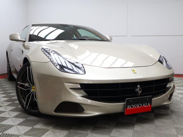 ＦＦ Ｆ１　ＤＣＴ　４ＷＤ　Ｖ１２　可変ブリリアントマフラー純正有　タンカラー革シート　パワーシート　ナビ　バックカメラ　パークセンサー　カーボンセラミックブレーキ　２０インチ鍛造ホイール　プロテクションフィルム（62枚目）