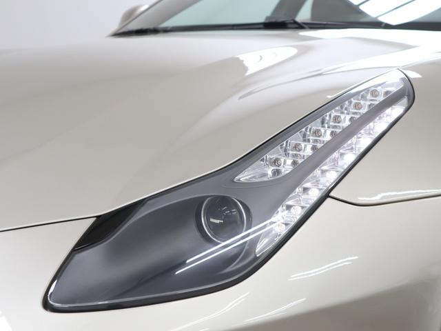 ＦＦ Ｆ１　ＤＣＴ　４ＷＤ　Ｖ１２　可変ブリリアントマフラー純正有　タンカラー革シート　パワーシート　ナビ　バックカメラ　パークセンサー　カーボンセラミックブレーキ　２０インチ鍛造ホイール　プロテクションフィルム（72枚目）