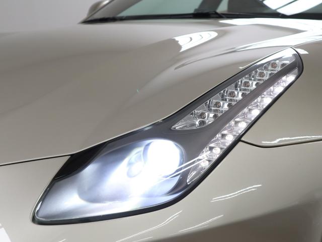 ＦＦ Ｆ１　ＤＣＴ　４ＷＤ　Ｖ１２　可変ブリリアントマフラー純正有　タンカラー革シート　パワーシート　ナビ　バックカメラ　パークセンサー　カーボンセラミックブレーキ　２０インチ鍛造ホイール　プロテクションフィルム（73枚目）