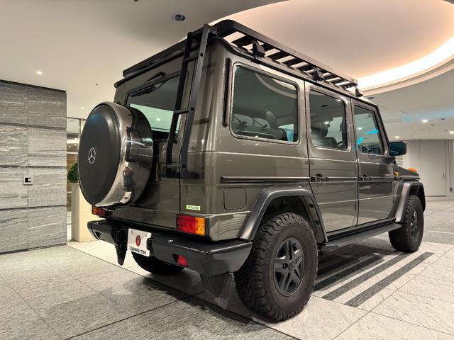 Ｇクラス ３００ＧＥ　車検Ｒ７年１１月／３００ＧＥ／クリアガラス／ホイールブラックアウト／オフロードタイヤ／ダークオリーブメタリック／ルーフキャリア／ファブリック内装／ドラレコ一体型ルームミラー／ＥＴＣ／バックカメラ／（22枚目）