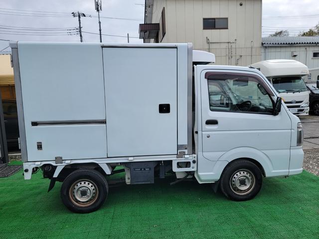 日産 ＮＴ１００クリッパートラック