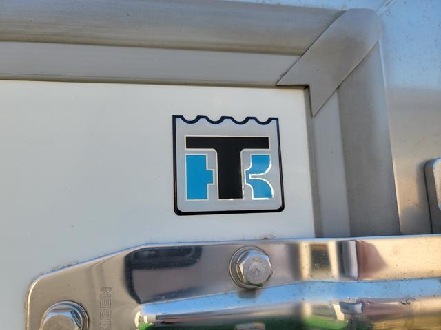 　サーモキング製低温冷蔵冷凍車－２０℃確認　パートタイム４ＷＤ　オートマチック　パワーウインドウ　キーレス　走行１０．１万ｋｍ　車検令和７年３月迄　１２ヶ月走行距離無制限保証付き(20枚目)