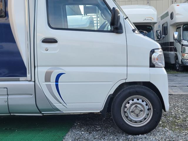 NT100クリッパートラック  インディ727 キャンピング オートマチック ポータブルナビ バックカメラ ETC ドライブレコーダー 乗車定員4人就寝4人 ポップアップルーフ FFヒーター インバーター 12ヶ月走行距離無制限保証(50枚目)