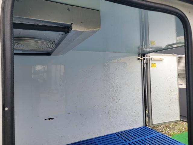 冷蔵冷凍車　中温ー５℃設定　２コンプレッサー　菱重コールドチェーン製造　オートマチック　タイミングチェーン　走行１５０９００ｋｍ　車検整備２年付き